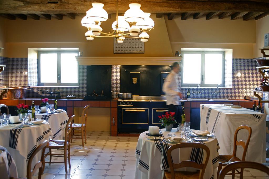 Le Mas De Peint - Hotel Et Restaurant Αρλ Εξωτερικό φωτογραφία