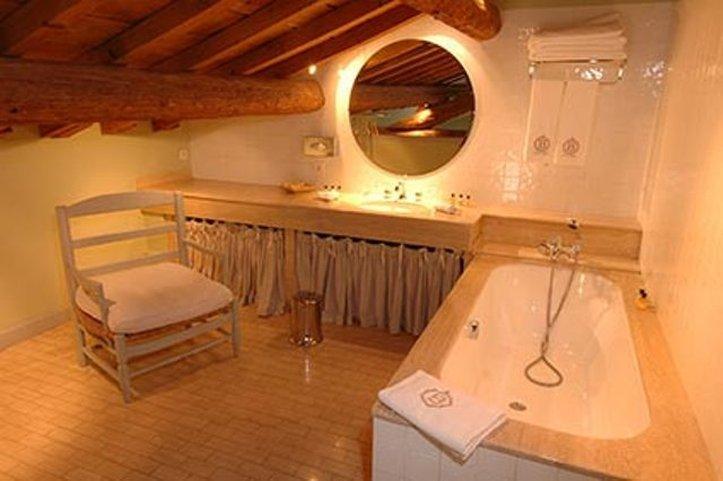 Le Mas De Peint - Hotel Et Restaurant Αρλ Εξωτερικό φωτογραφία